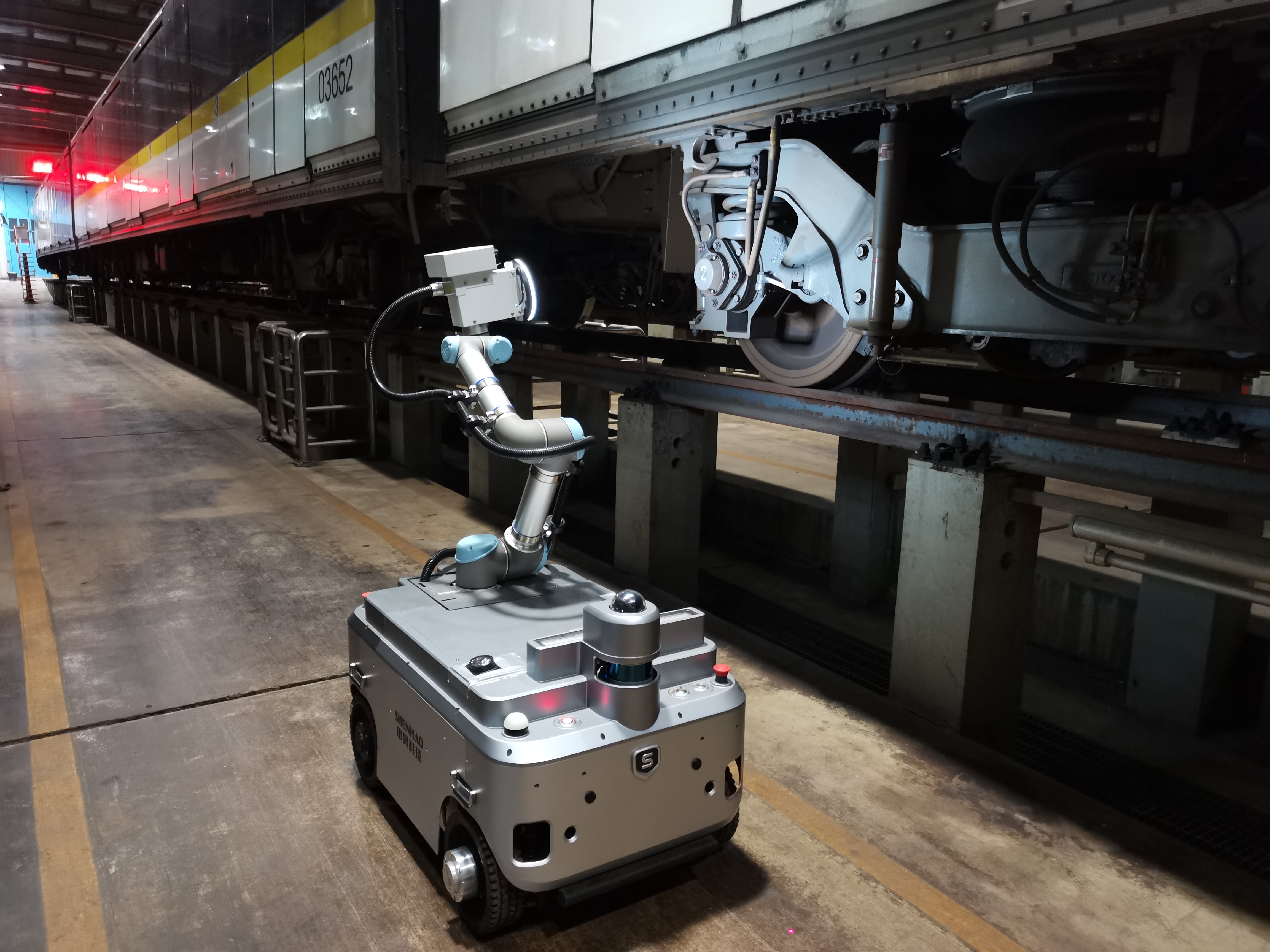 列車車底檢測機器人