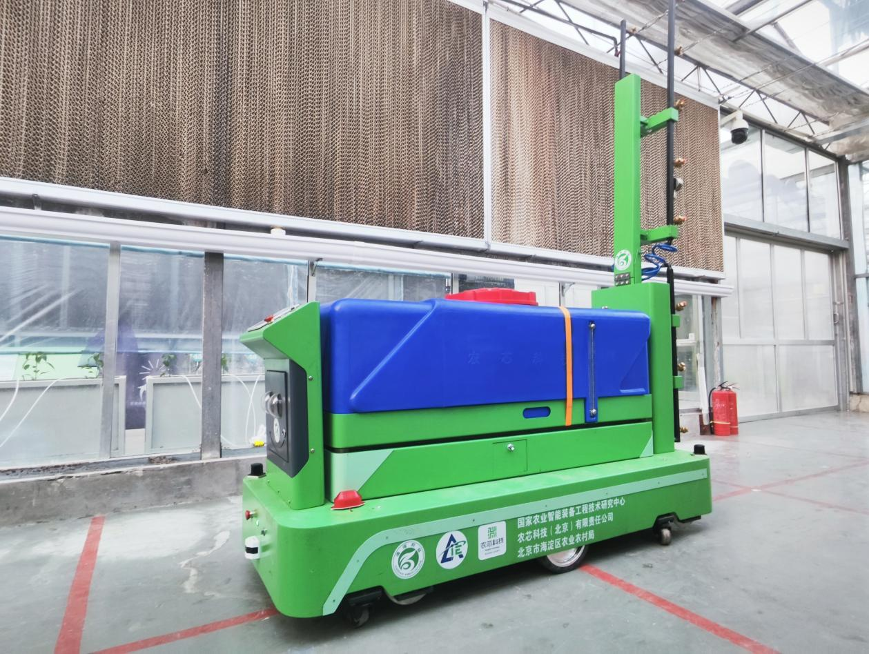 路軌兩用植保機器人